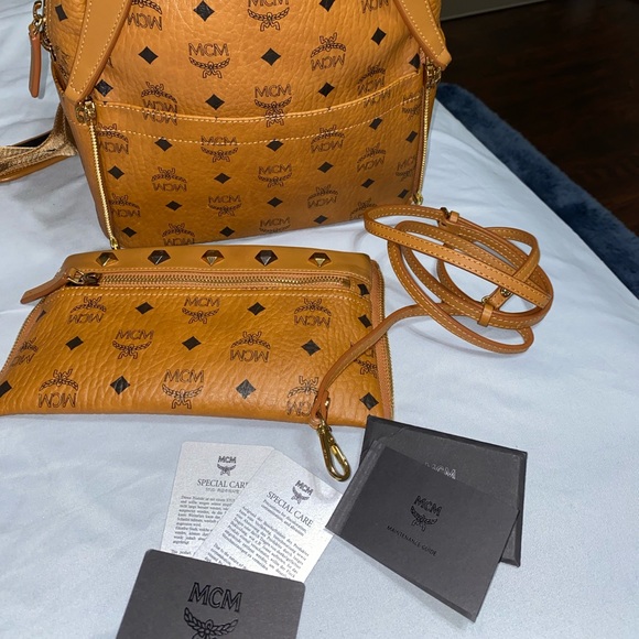 MCM Small Backpack - Picture 3 of 7